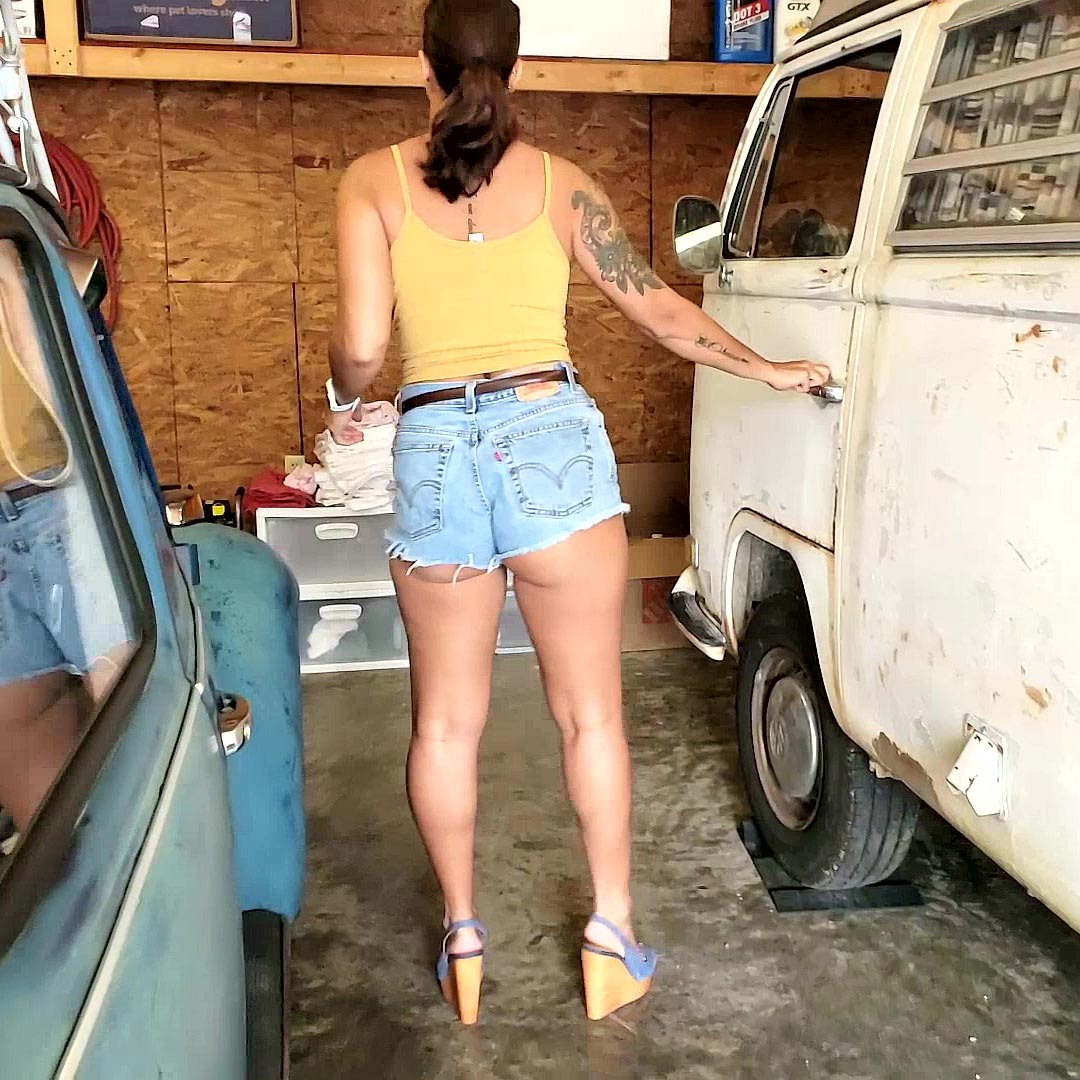 Jane Domino Firing Up the VW’s in Daisy Dukes & Sandals