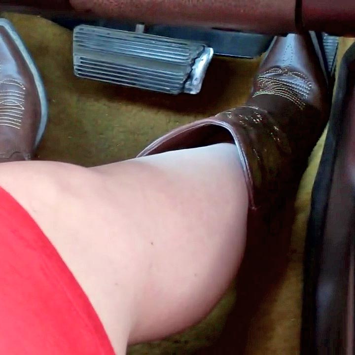 Scarlet Takes the Z28 to Run Errands in Orange Dress & Cowgirl Boots, 1 of 3